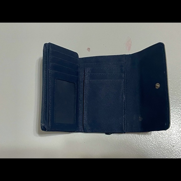 Women’s Authentic Fossil wallet Small - Picture 3 of 6